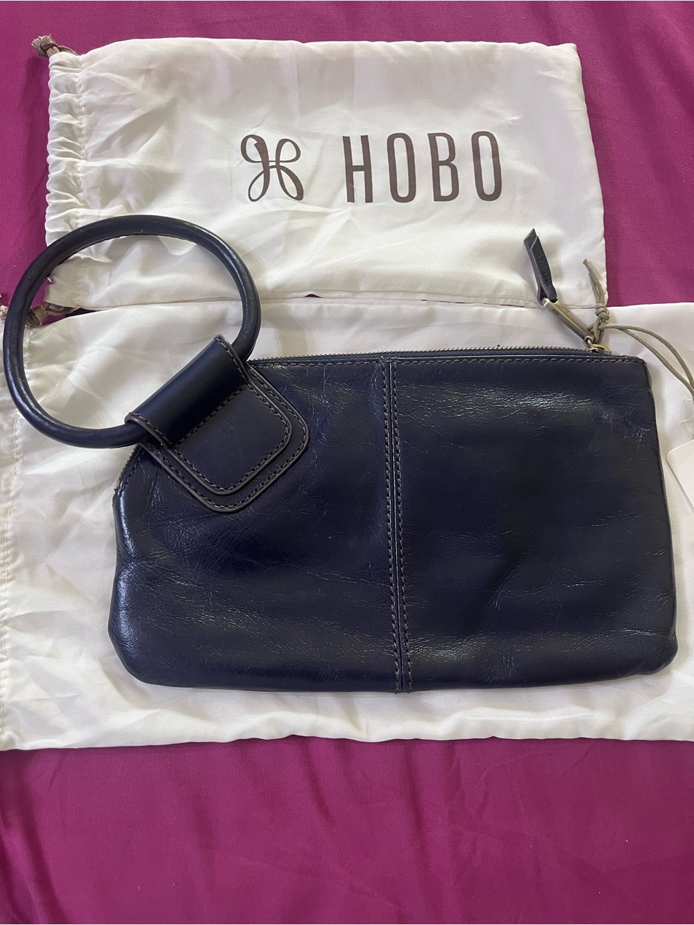 Hobo Navy Sable Wristlet - Picture 4 of 8